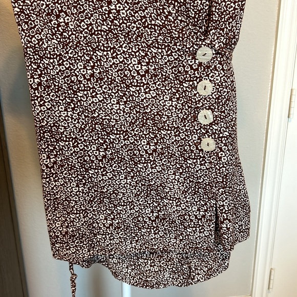 Urban Outfitter Wrap Romper Shorts Brown and Cream Size Medium - Picture 3 of 9